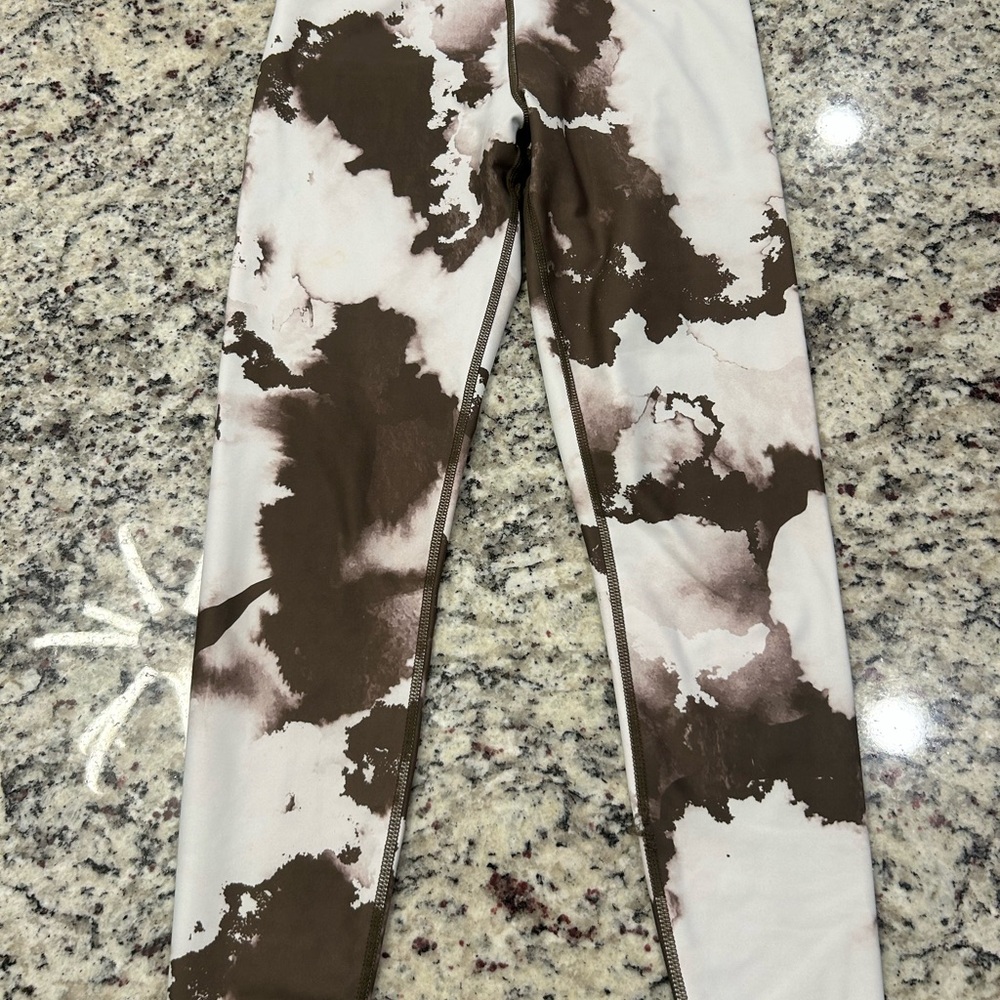 Sage Collective Wimen’s Brown and White Leggings